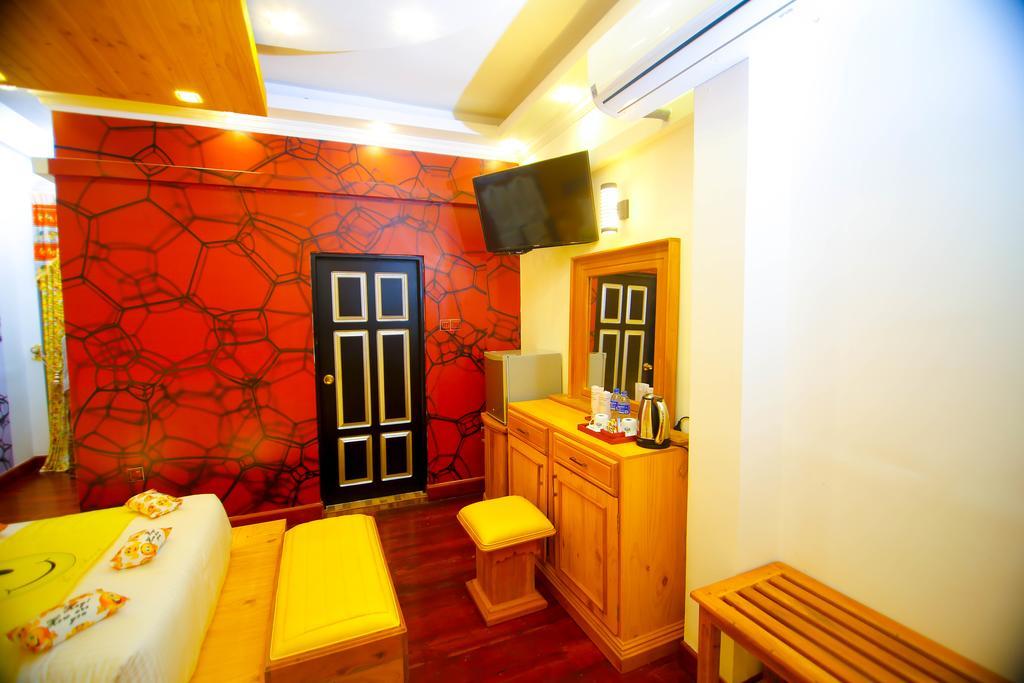 Hotel White House Anuradhapura Bagian luar foto