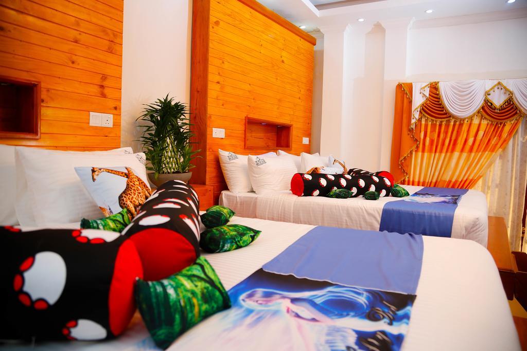 Hotel White House Anuradhapura Bagian luar foto