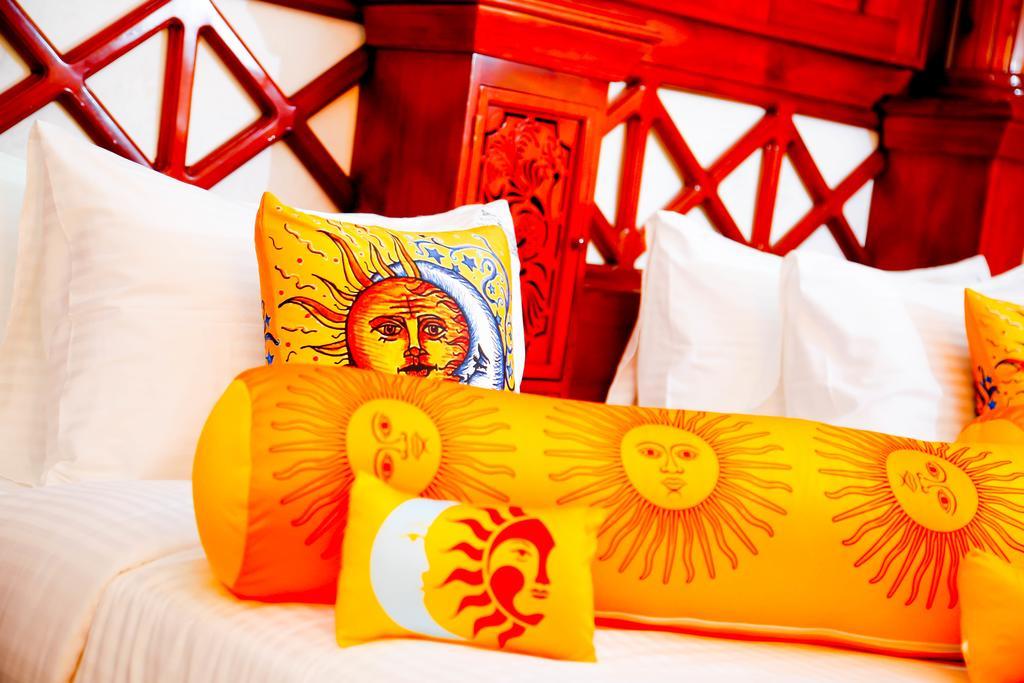 Hotel White House Anuradhapura Bagian luar foto