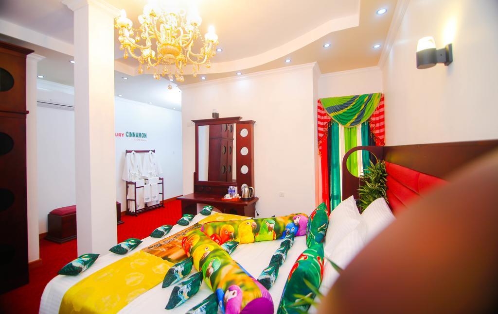 Hotel White House Anuradhapura Bagian luar foto