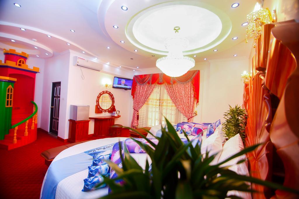Hotel White House Anuradhapura Bagian luar foto