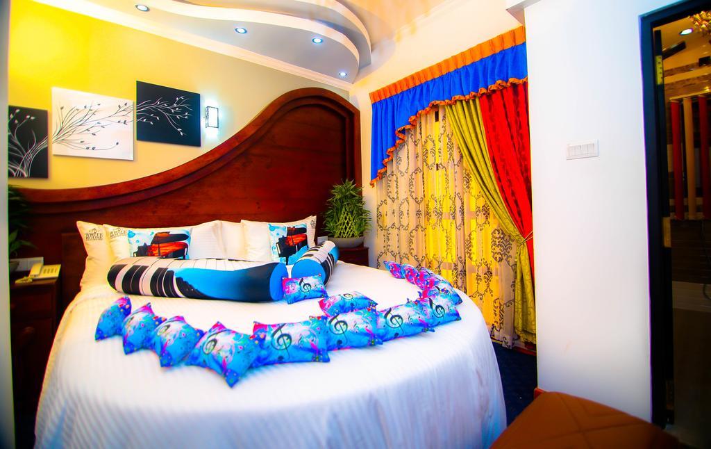 Hotel White House Anuradhapura Bagian luar foto