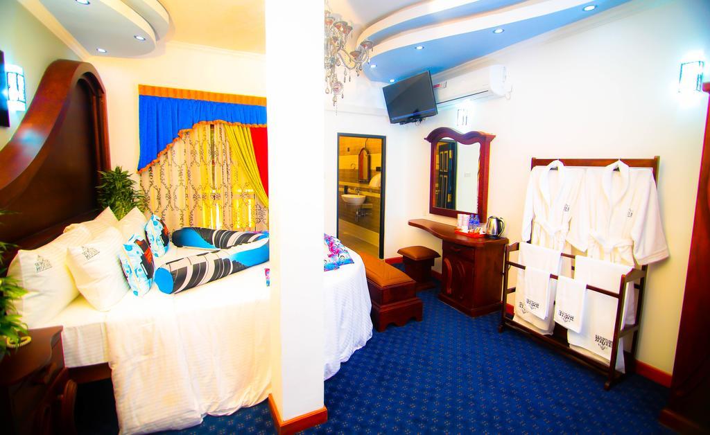 Hotel White House Anuradhapura Bagian luar foto