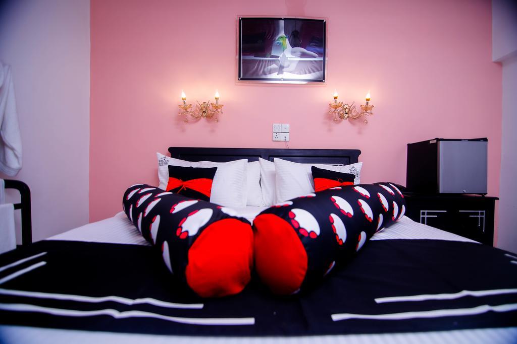 Hotel White House Anuradhapura Bagian luar foto