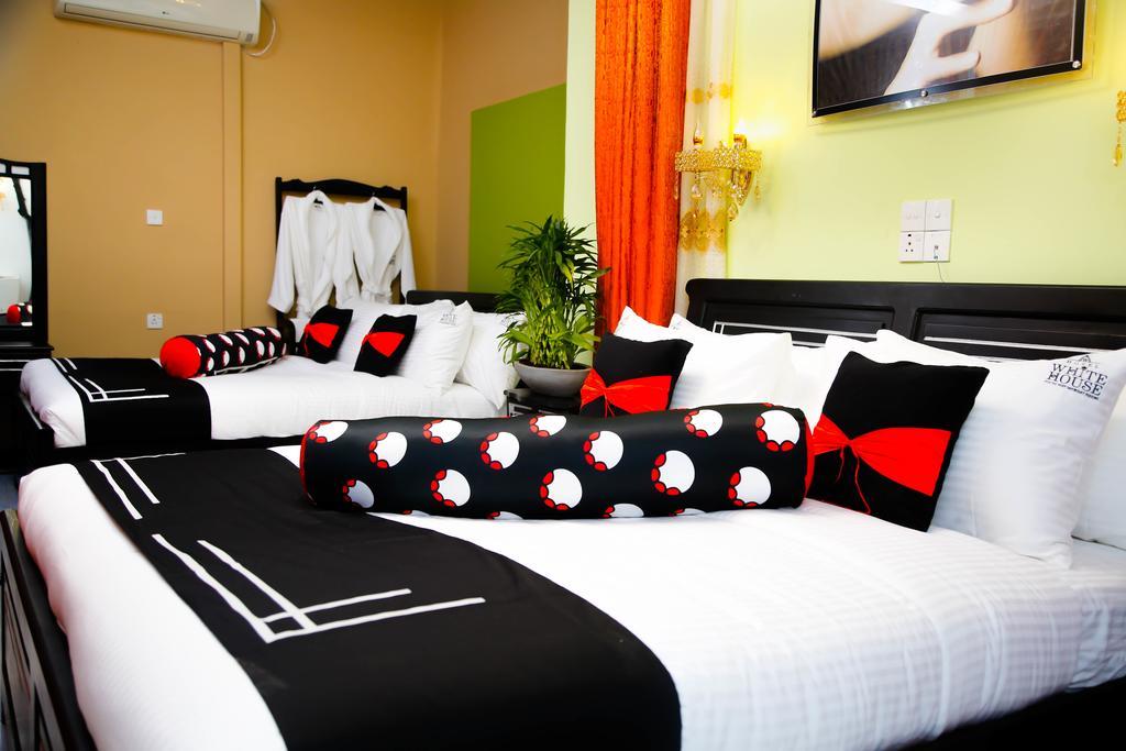 Hotel White House Anuradhapura Bagian luar foto