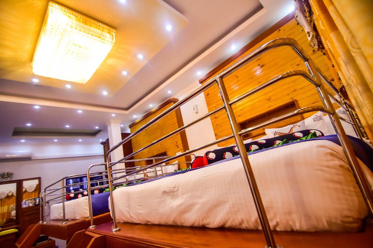 Hotel White House Anuradhapura Bagian luar foto