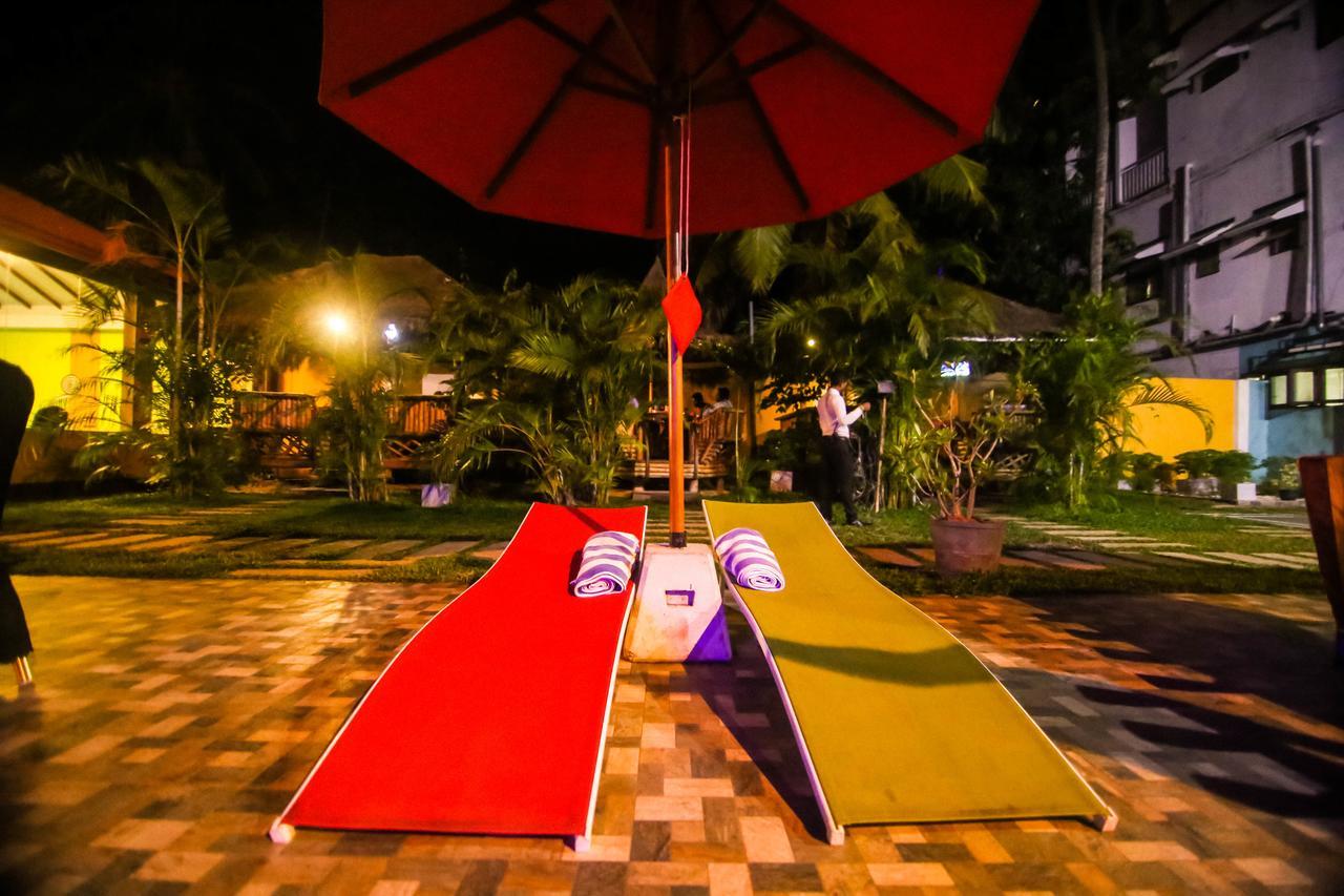 Hotel White House Anuradhapura Bagian luar foto